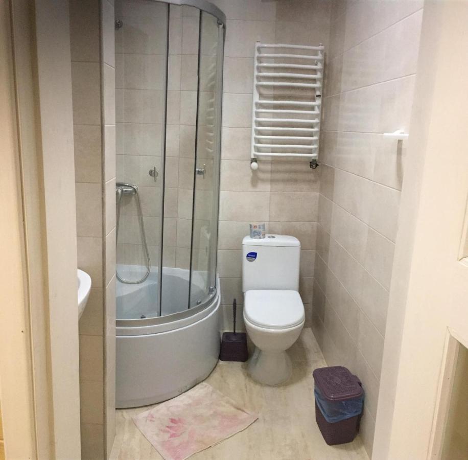 Апартаменти На Пекарській Kolomyja Exteriör bild